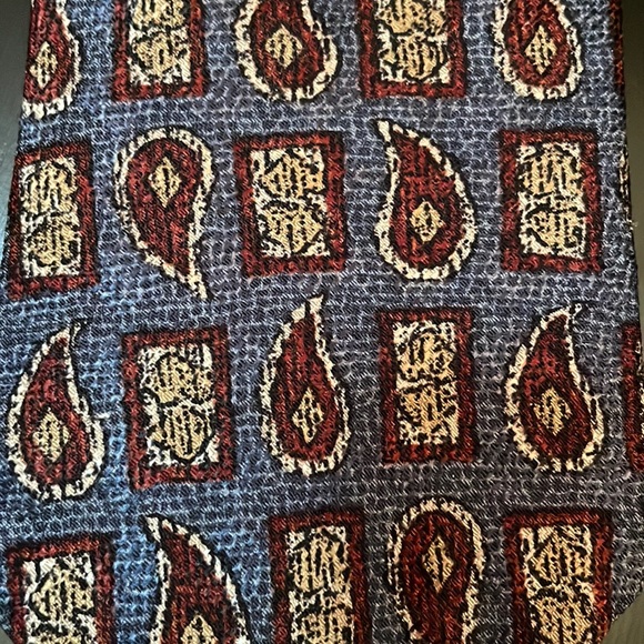 BUGATTI Italian Silk Wide Men’s Designer Neck Tie, 56” - Picture 2 of 5